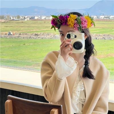 红色谜团封面